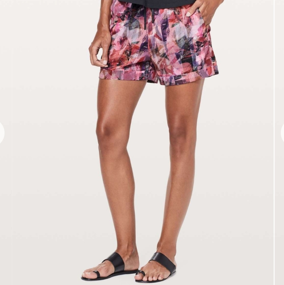 Lululemon Spring Break Away Shorts